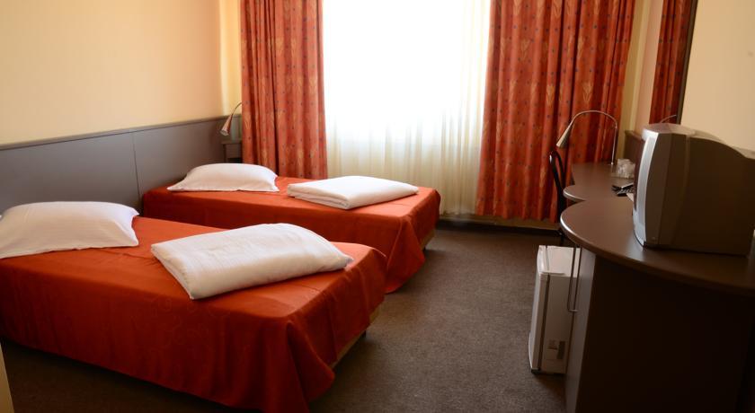 Hotel Seneca Baia Mare Exterior photo