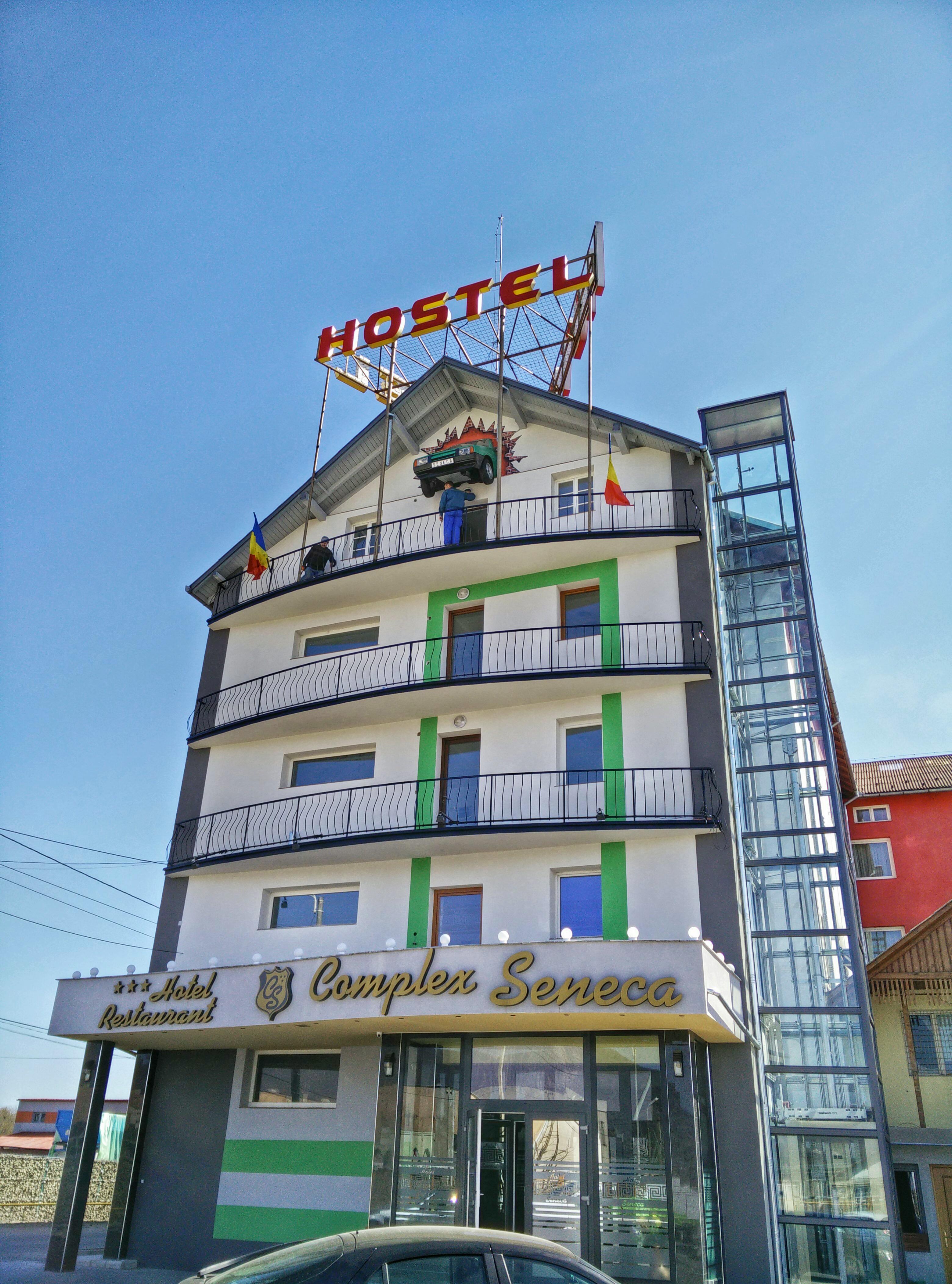 Hotel Seneca Baia Mare Exterior photo