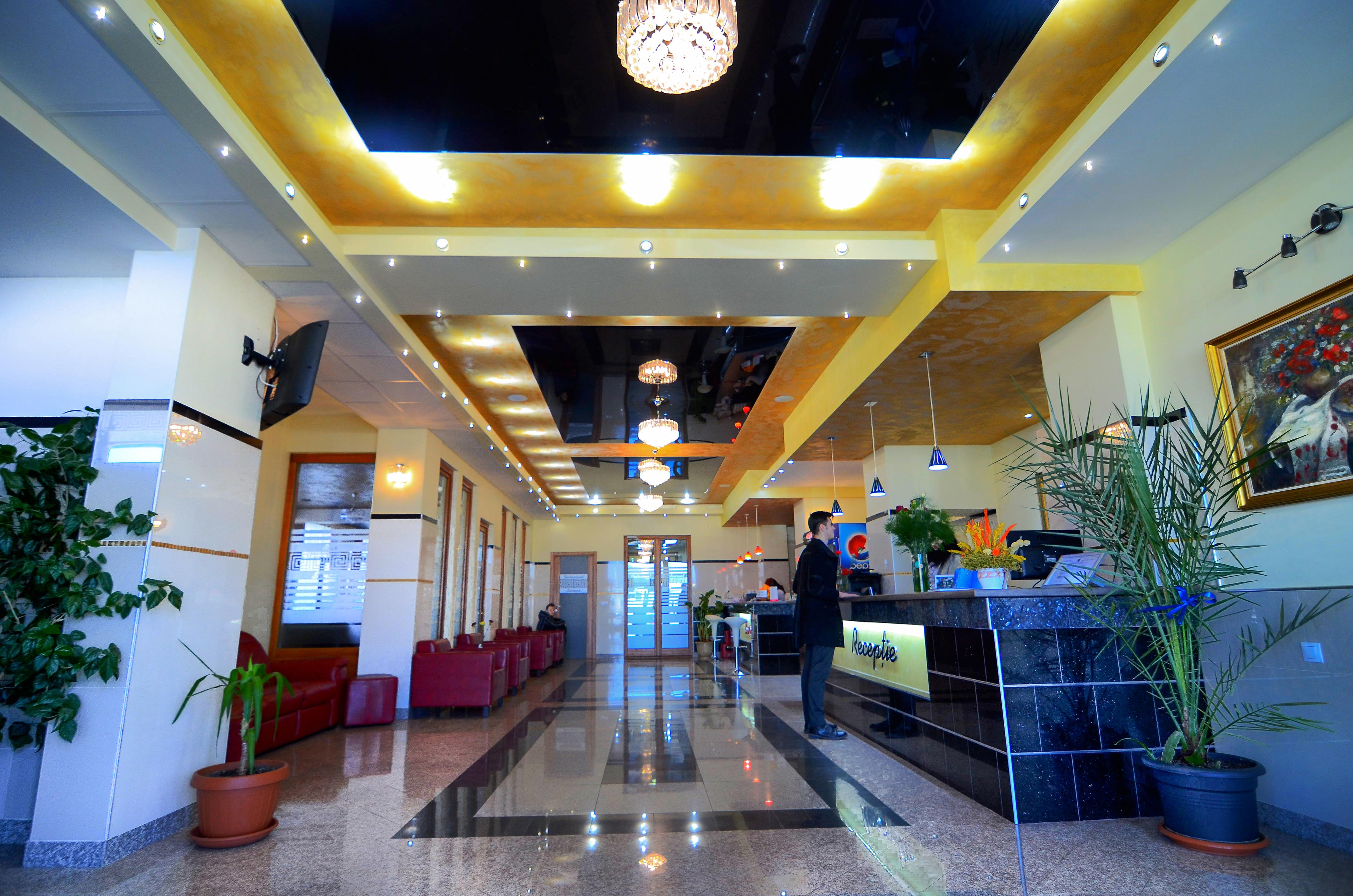 Hotel Seneca Baia Mare Exterior photo