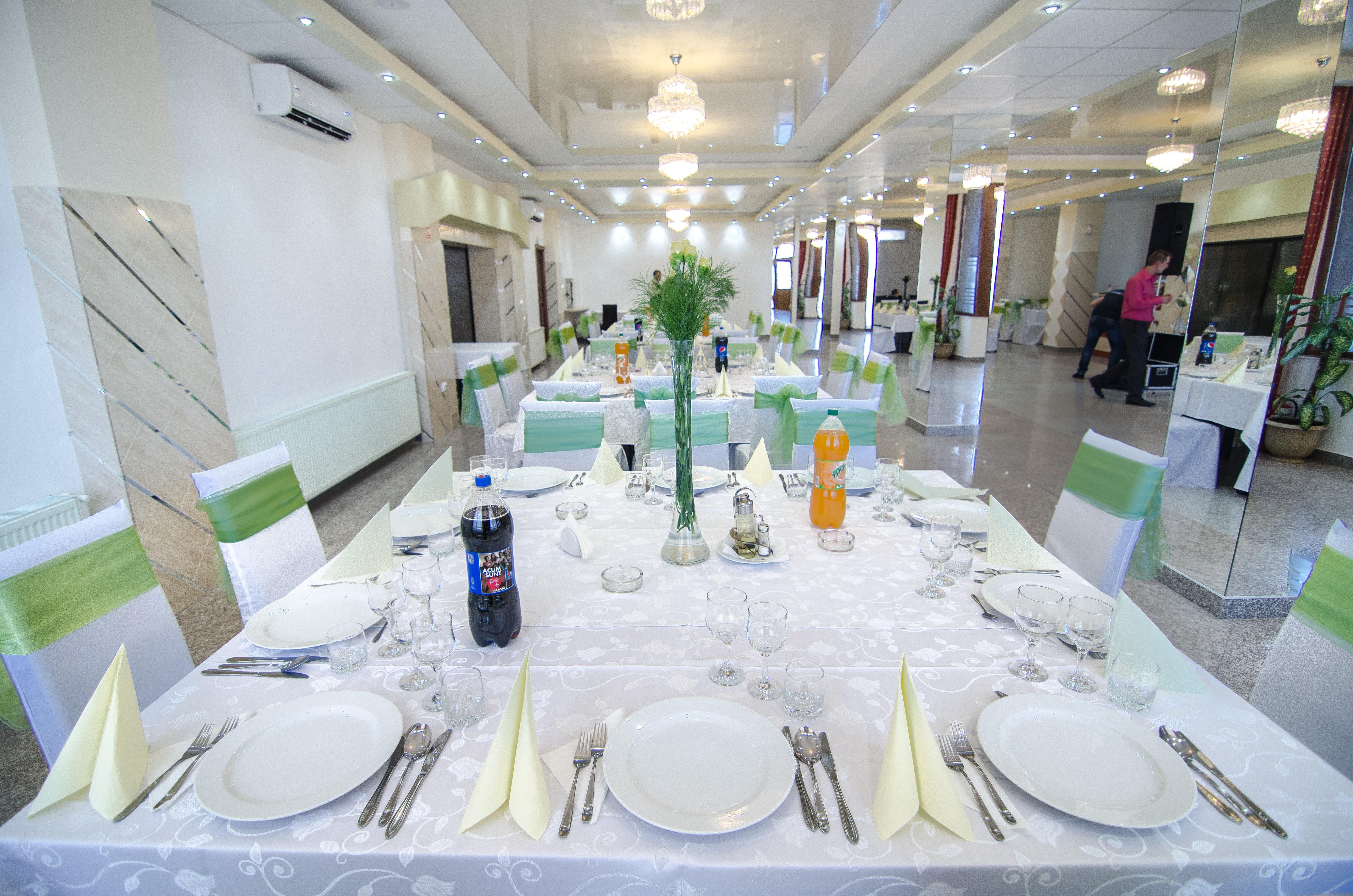 Hotel Seneca Baia Mare Exterior photo