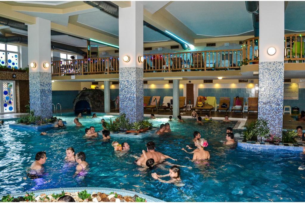 Hotel Seneca Baia Mare Exterior photo