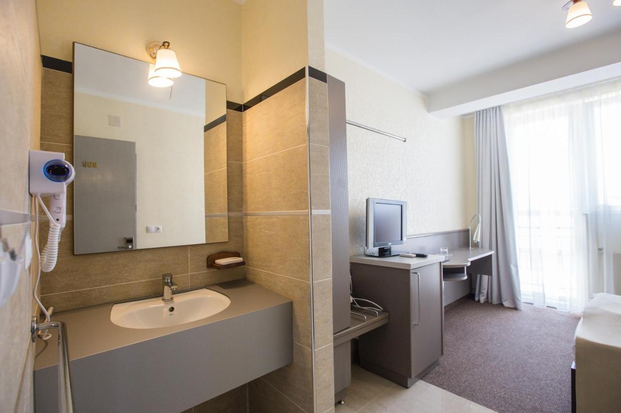 Hotel Seneca Baia Mare Exterior photo